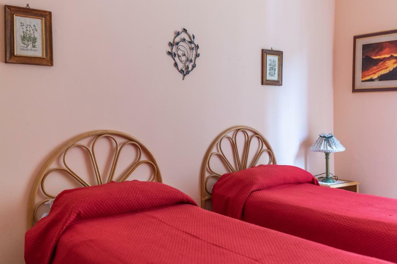 Theokles Apartment Taormina Bagian luar foto